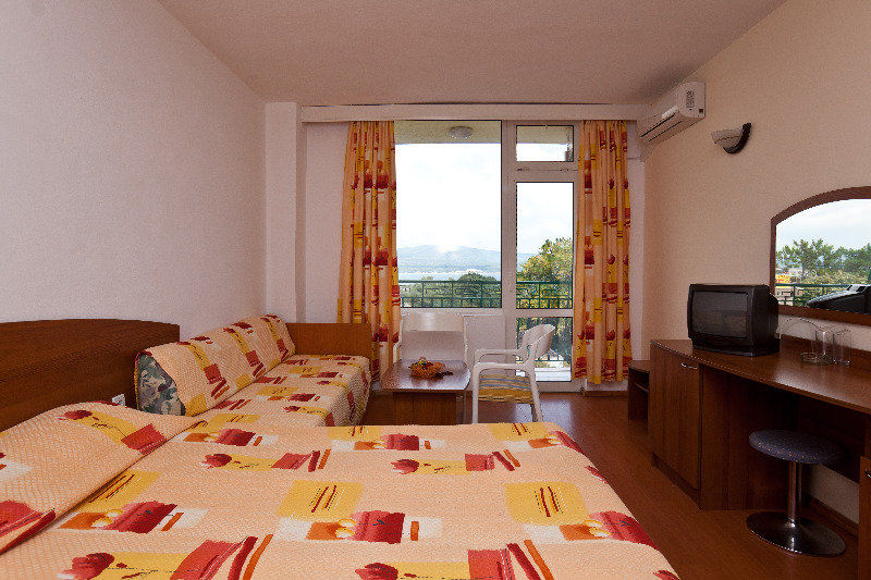 Perla Plaza Hotel Приморско Экстерьер фото