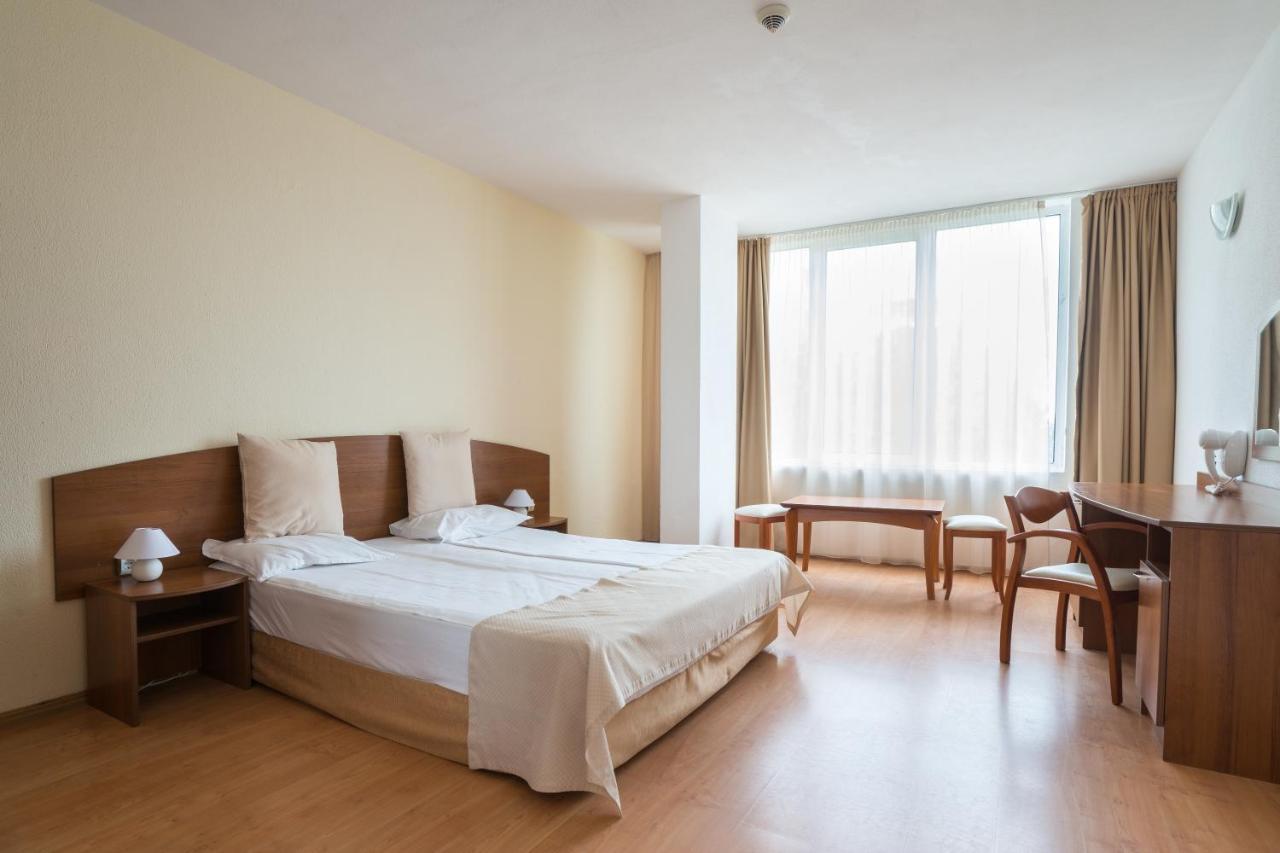 Perla Plaza Hotel Приморско Экстерьер фото