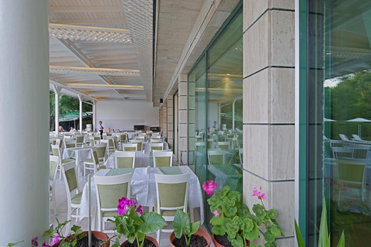 Perla Plaza Hotel Приморско Экстерьер фото