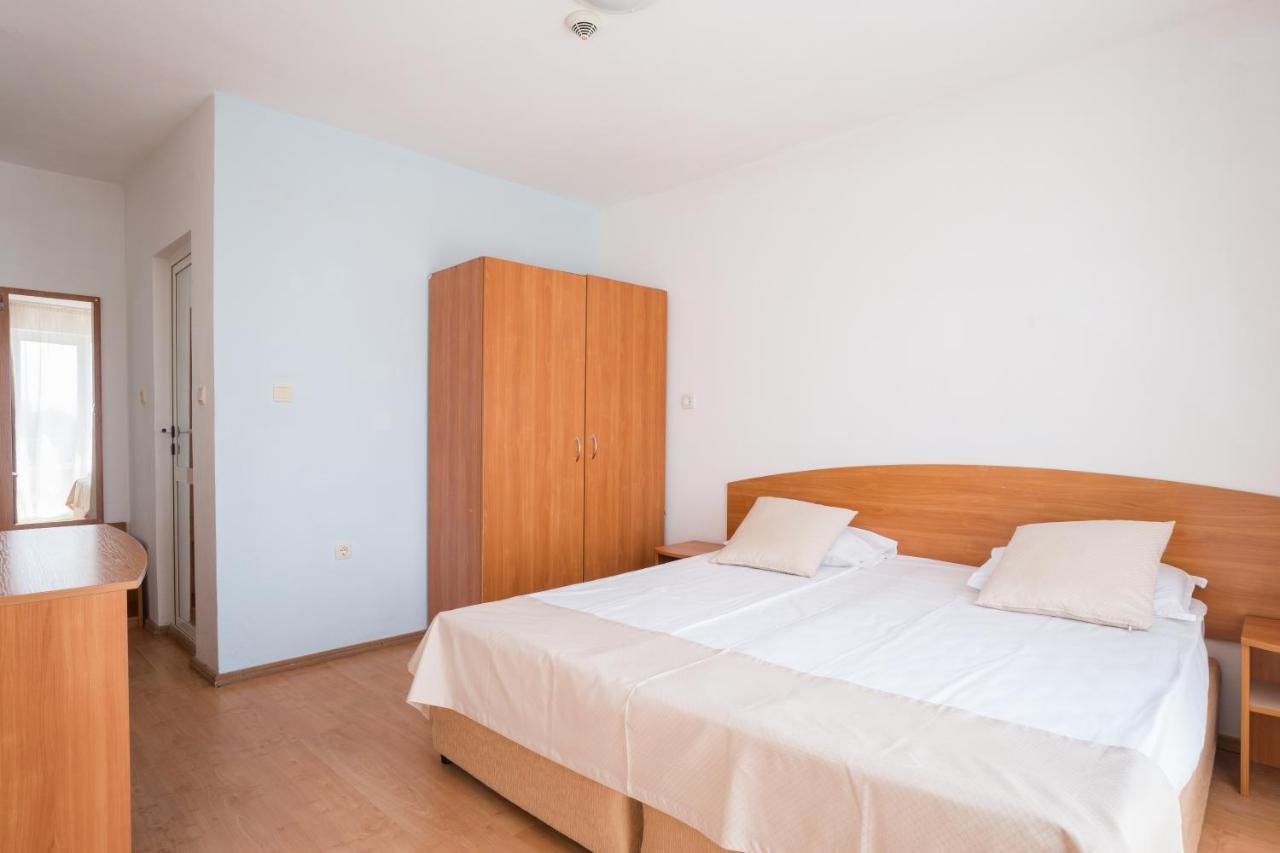 Perla Plaza Hotel Приморско Экстерьер фото